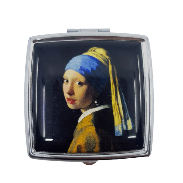 Plumeria Pill Box- Girl With a Pearl Earring